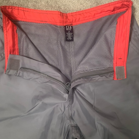 Size M GAP -Women's Parachute Cargo Pants, Casual Streetwear nylon embroidered - Picture 3 of 6